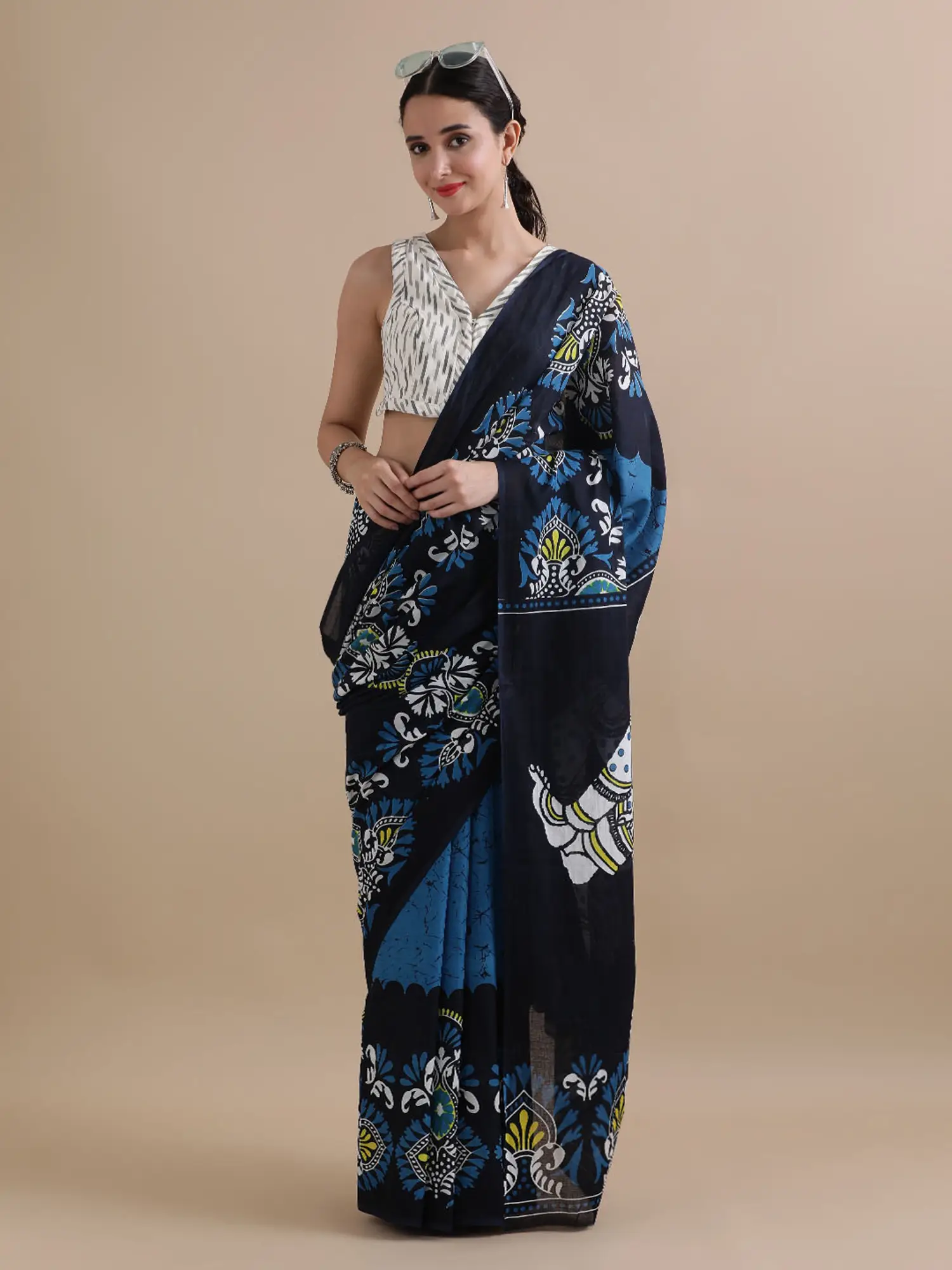 mc16 hand block printed pure mulmul cotton saree with blouse piece – black & blue mc16 hand block printed pure mulmul cotton saree with blouse piece – black & blue
